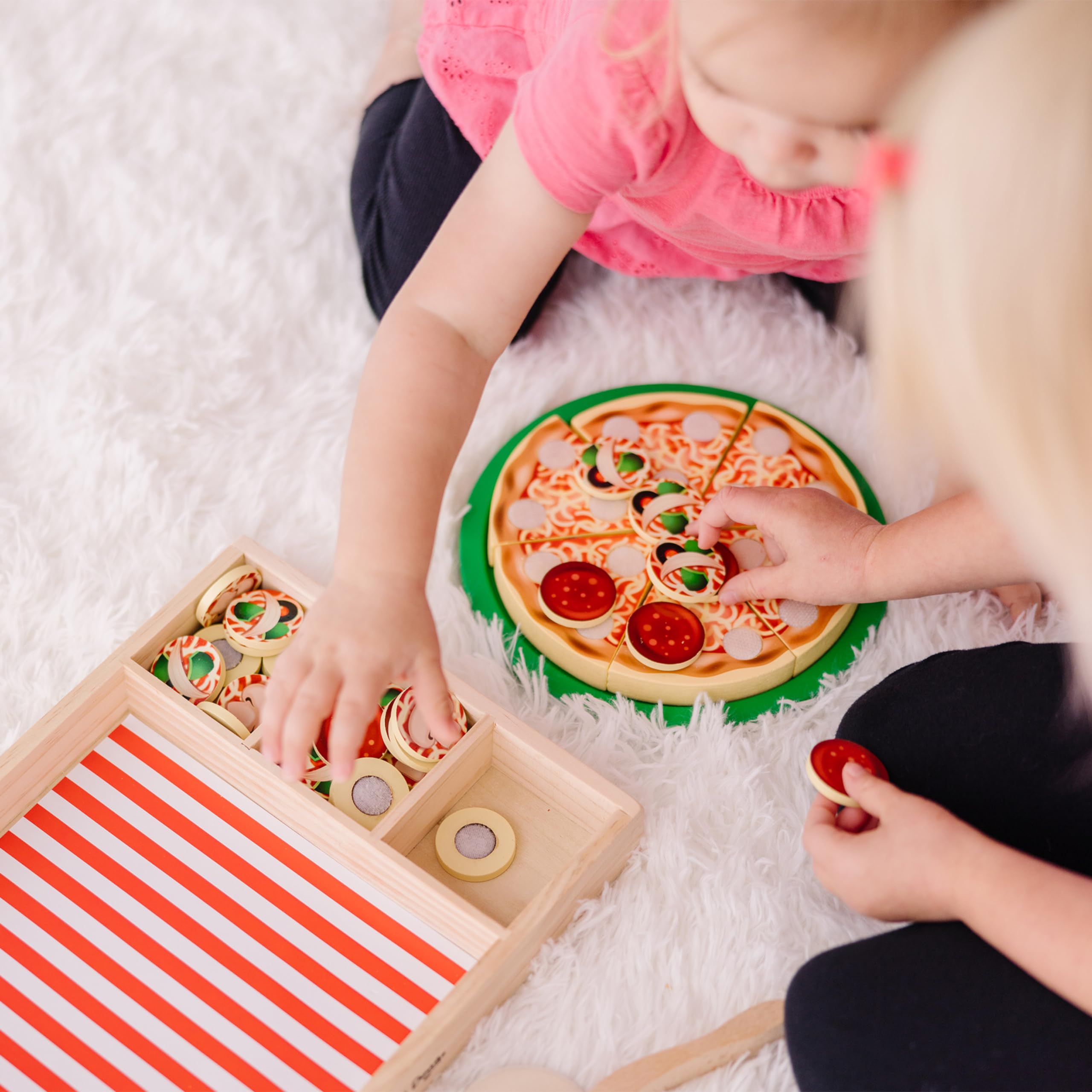 Melissa & Doug Wooden Pizza | Wooden Toys | Pretend Play | Play Food for Kids | 3+ | Gift for Boy or Girl