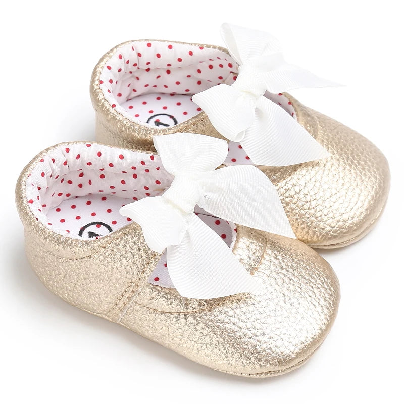 Cute Spring Newborn Golden Baby Shoes Non Slip Cloth Bottom Girl Shoes Elegant Breathable Casual Baby First Walking Shoes 0-18 M