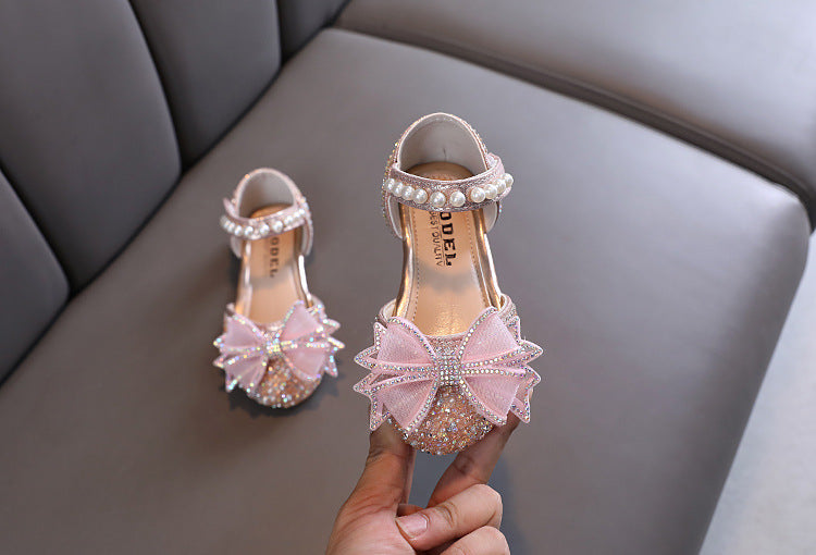 Baby Girls Princess Shoes Sequins Pearl Bow Kids Sandals Non-slip Children Shoes Party Wedding Elegant Performance Shoes F06144
