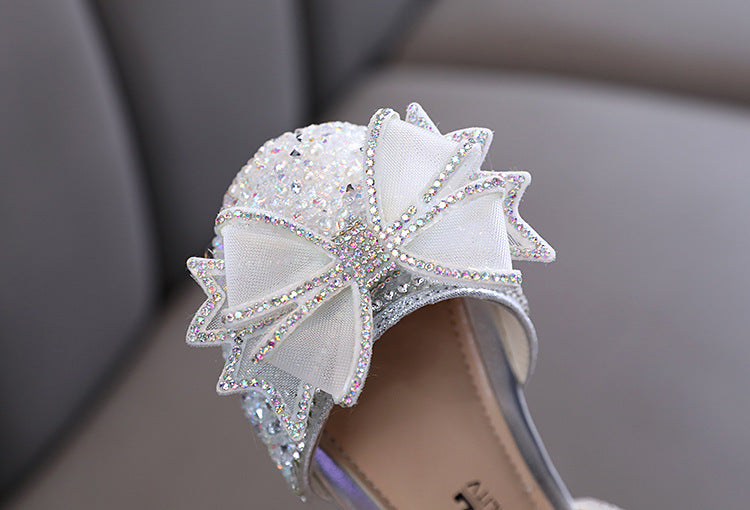 Baby Girls Princess Shoes Sequins Pearl Bow Kids Sandals Non-slip Children Shoes Party Wedding Elegant Performance Shoes F06144