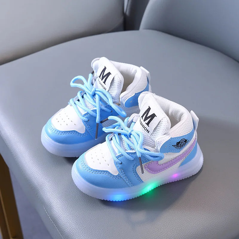 Boys Glowing Light Toddler Sneakers Children's Luminous Shoes Little Girls Board Sneakers Girls Shining Light Mesh Casual Shoes