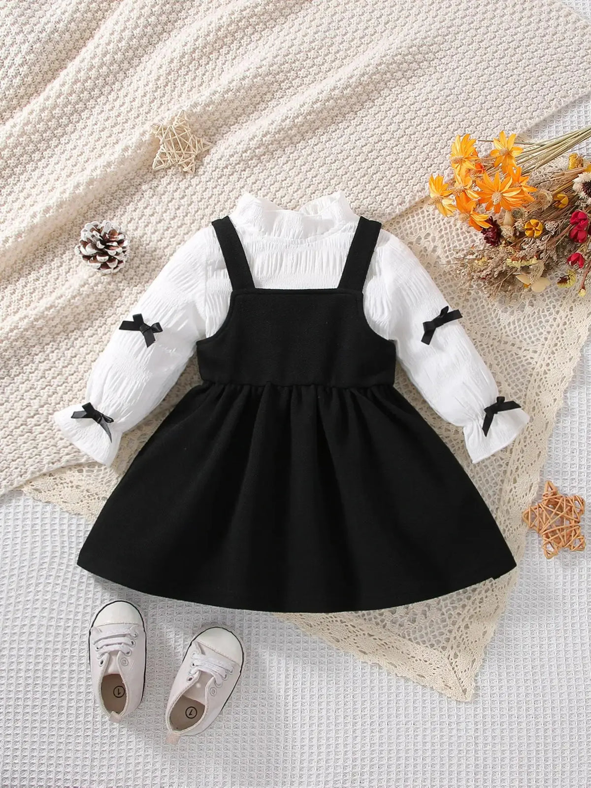 2-Piece Baby Girl Spring and Autumn Sweet New Style Beautiful Casual White Long Sleeve Black Strap Skirt Comfortable