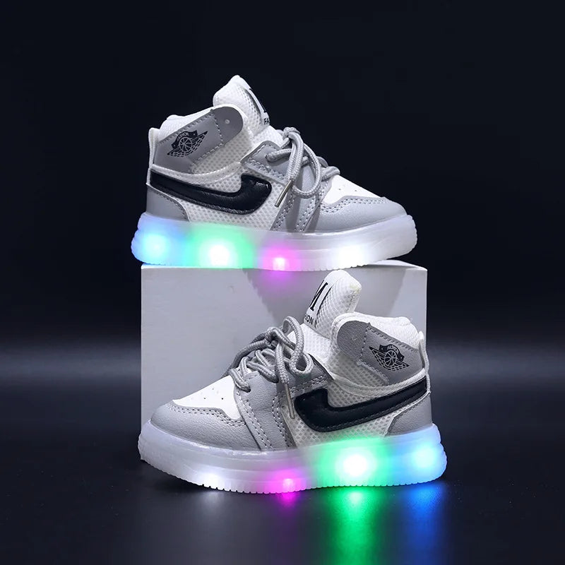 Boys Glowing Light Toddler Sneakers Children's Luminous Shoes Little Girls Board Sneakers Girls Shining Light Mesh Casual Shoes